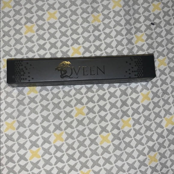 QVEEN MATTE LIQUID LIP SATIN - WIFEY - Picture 3 of 4